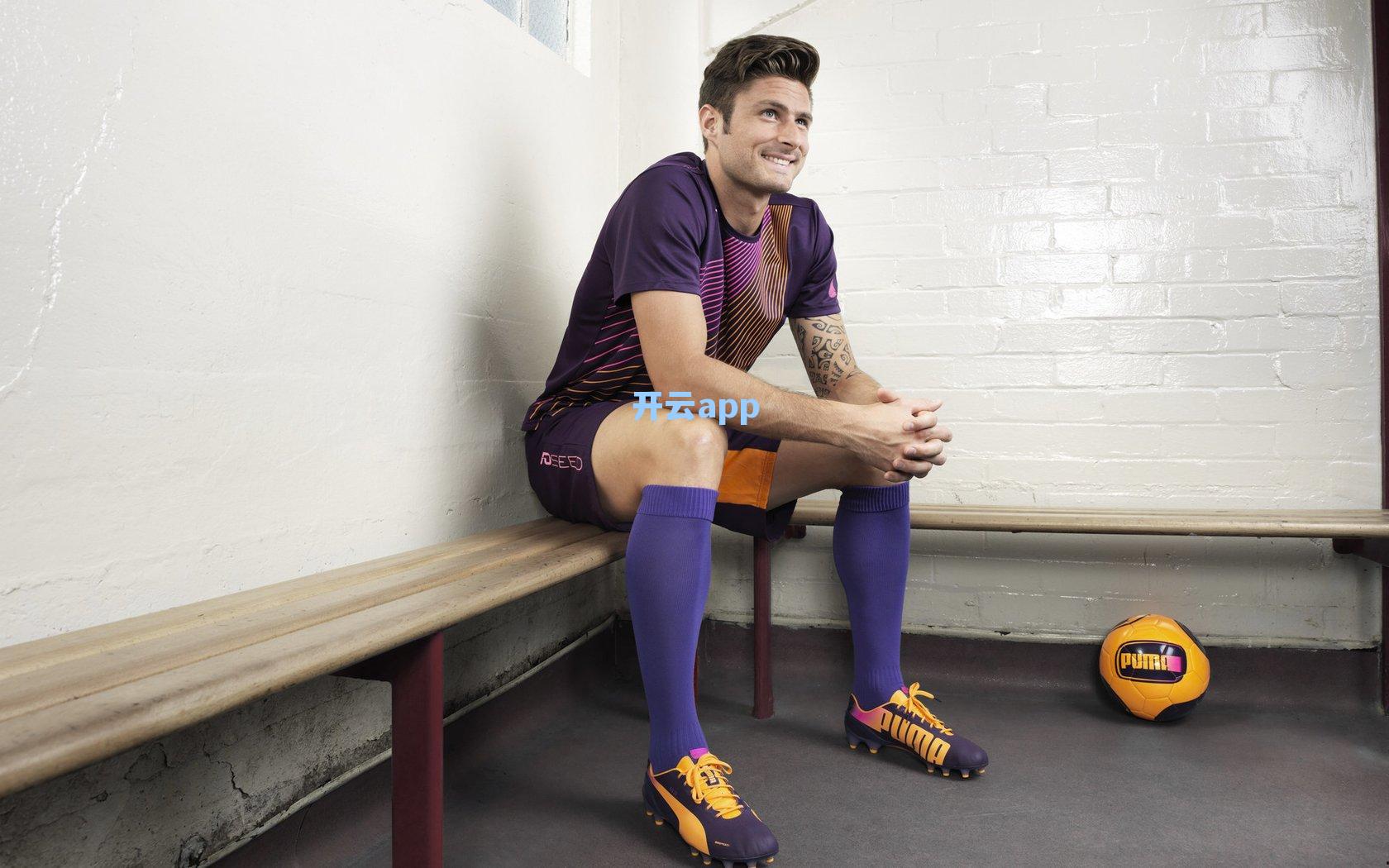 瑞士公布世预赛大名单,扎卡、恩博洛领衔锋线 老将巴尔加斯重磅回归