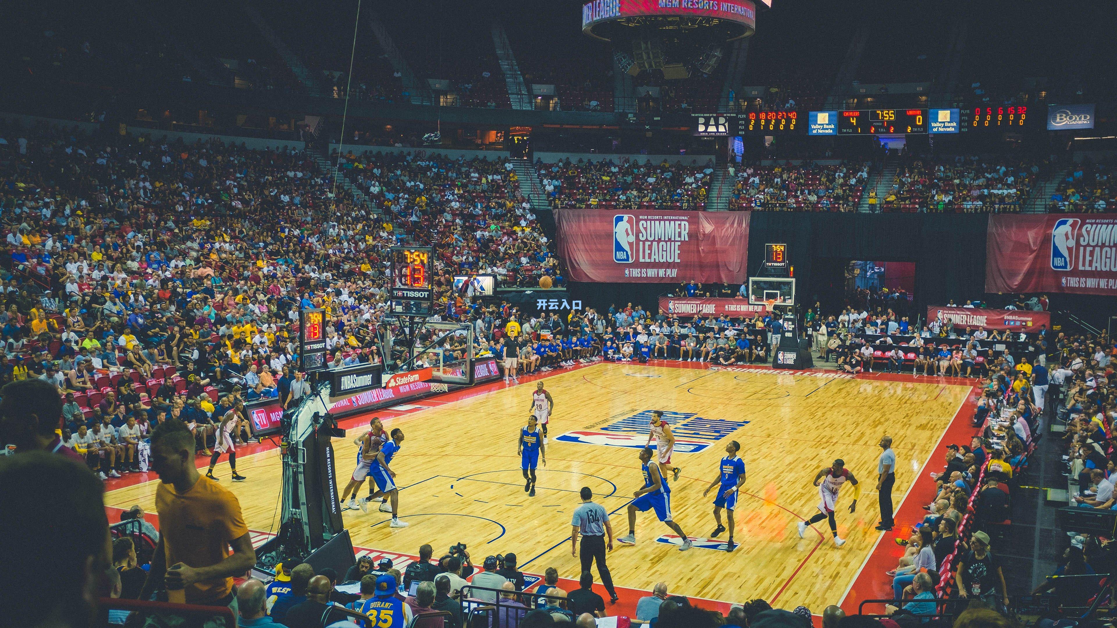 詹姆斯传奇延续强势登顶官方MVP榜!字母哥状态波动意外跌至第四