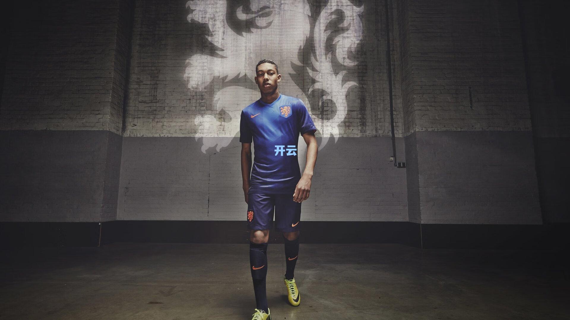 姆伯莫梅开二度助球队逆转,新一代锋线巨星闪耀欧洲足坛