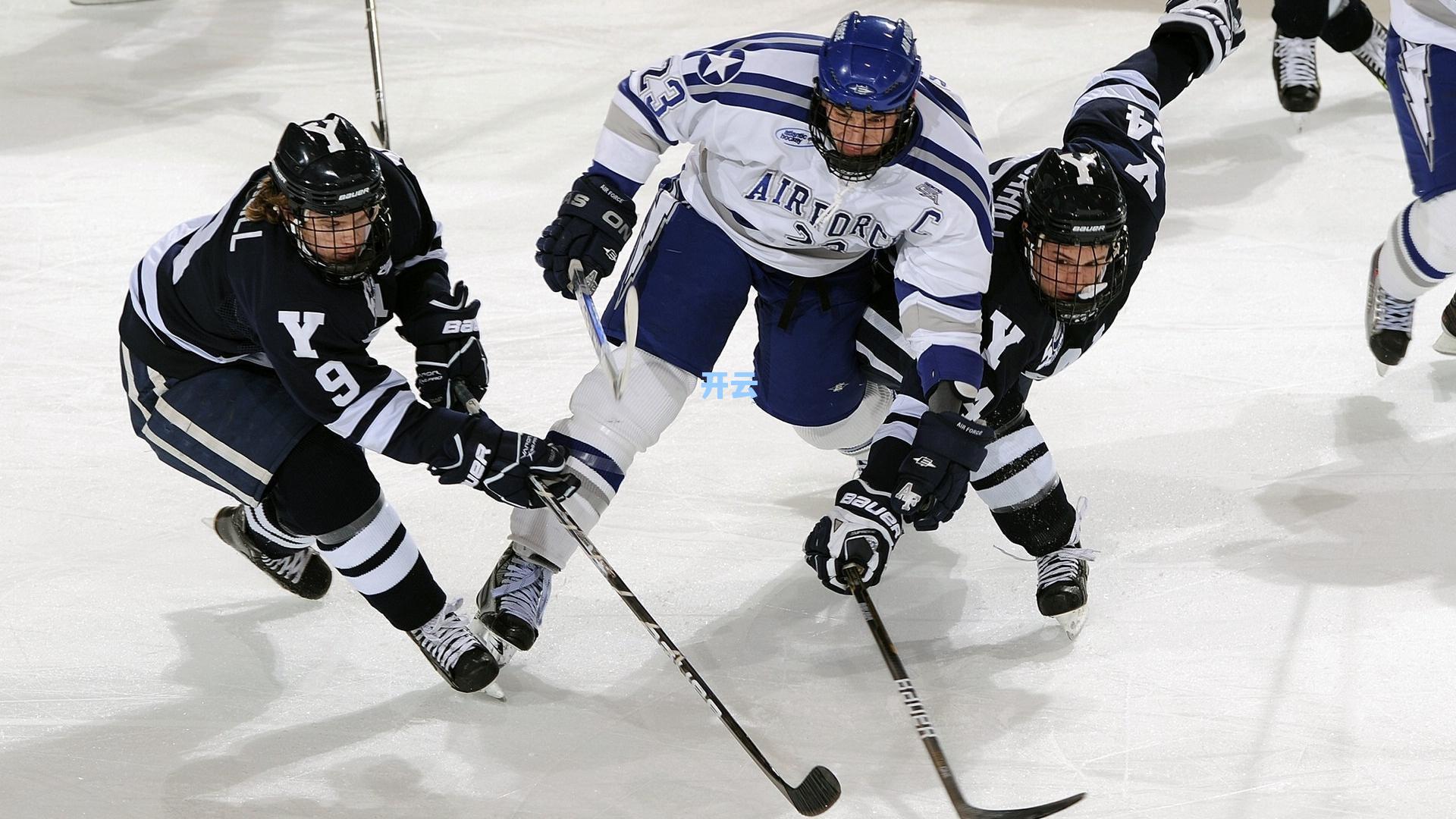 丛震赛后动情致谢球迷支持 直言全队力拼下一场胜利