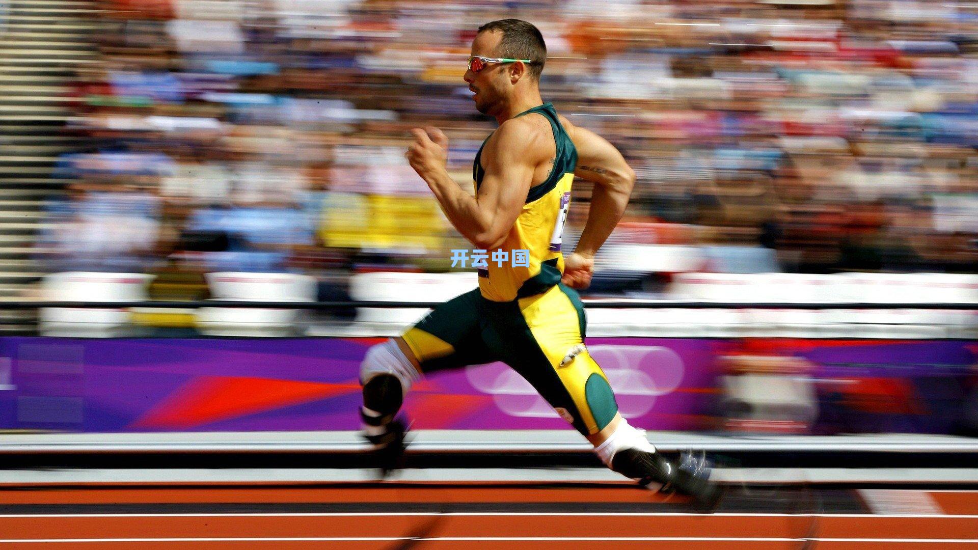 哈登揭秘快船更衣室默契，与伦纳德沟通最频，直言我的任务就是激活他